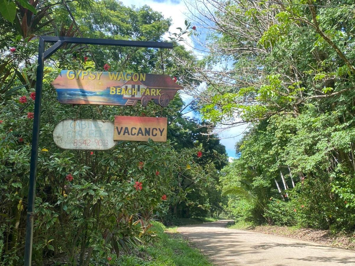 Gypsy Wagons Hotel ปาโวเนส ภายนอก รูปภาพ