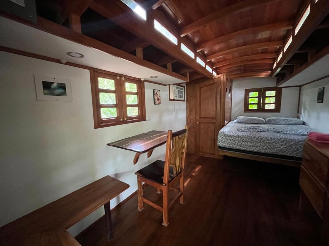 Gypsy Wagons Hotel ปาโวเนส ภายนอก รูปภาพ