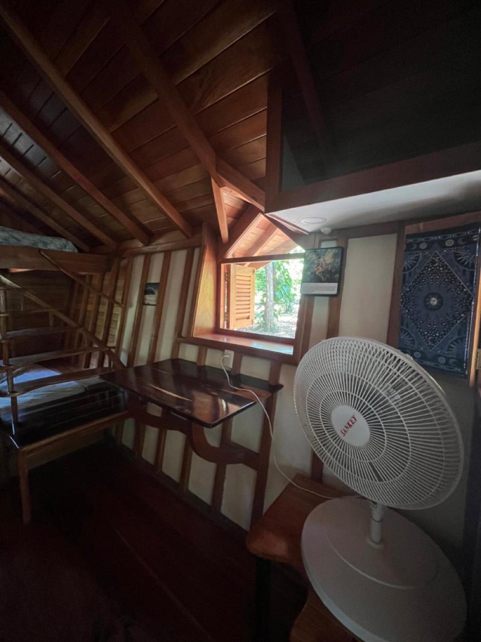 Gypsy Wagons Hotel ปาโวเนส ภายนอก รูปภาพ