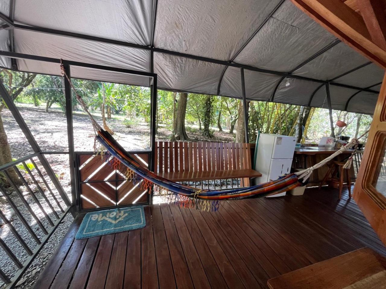 Gypsy Wagons Hotel ปาโวเนส ภายนอก รูปภาพ