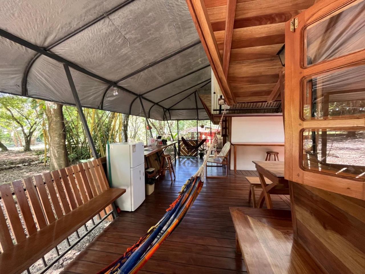 Gypsy Wagons Hotel ปาโวเนส ภายนอก รูปภาพ